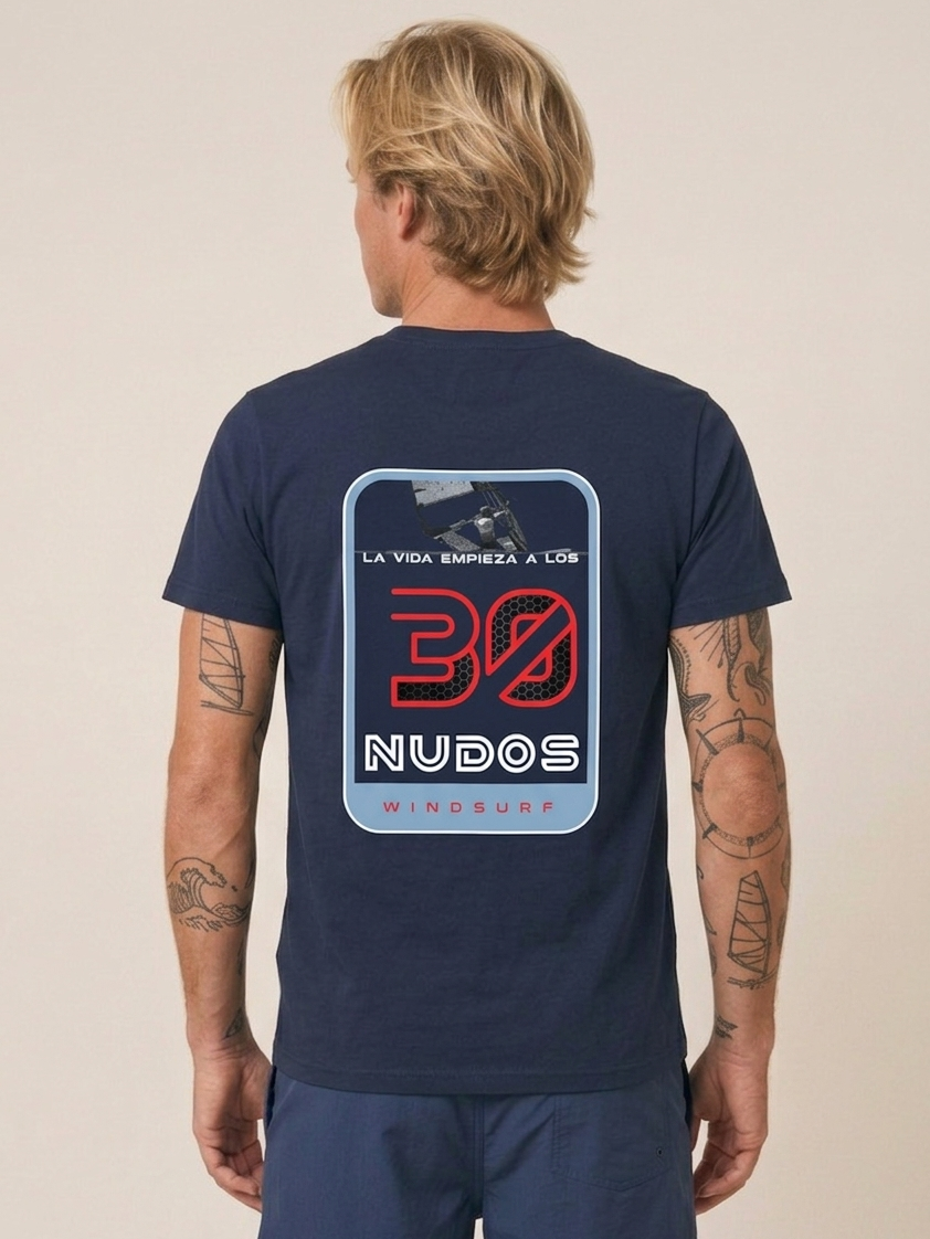 A LOS 30 NUDOS